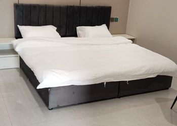 غرفة سرير ماستر بدورة مياة