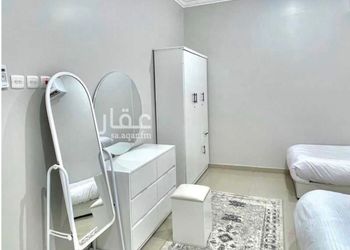 شقة بغرفتين نوم وأثاث هادئ