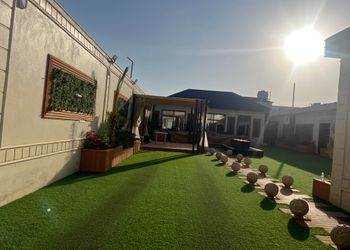 استراحة بمسطح اخضر