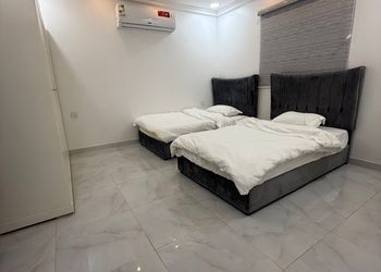 دور بمجلس واربع غرف نوم 