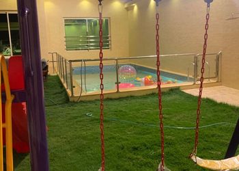 شاليه بمسبح وألعاب اطفال 