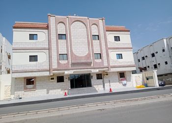 استديو بسرير ماستر وجلسة جانبية