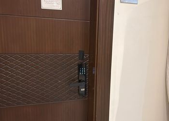 استديو بسرير ماستر وجلسة جانبية 