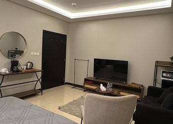 استديو بسرير ماستر