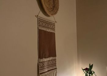 استديو بأثاث مريح وبسيط 