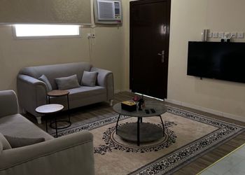 شقة بغرفتين نوم وصالة 