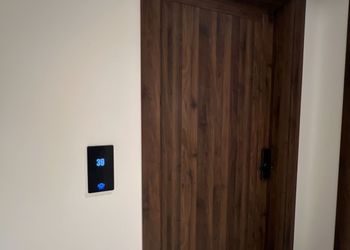 استديو بتصميم انيق ودخول ذاتي