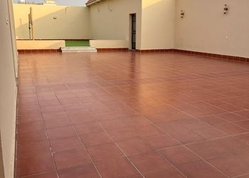 استراحة بمسطح اخضر ومجالس