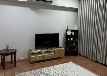 استديو بسرير ماستر 