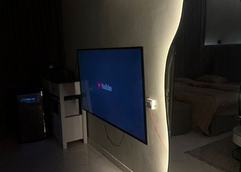 استديو بسرير ماستر وجلسة جانبية