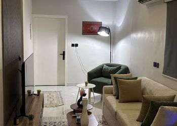 شقة بدخول ذاتي وتصميم أنيق 