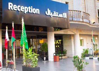 شقة بغرفتين نوم وتلفزيون ذكي