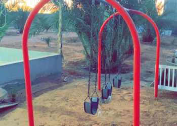 مزرعة ببيت شعر ومسطح اخضر