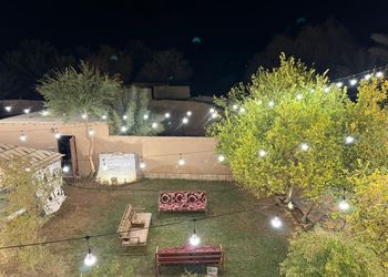 مزرعة ببيت شعر وجلسة خارجية