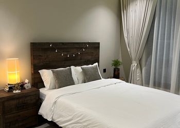 استديو استديو بسرير ماستر 
