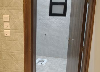 شاليه بجلسة خارجية ومجلس