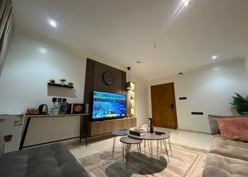 شقة بصالة وغرفة نوم وبأثاث مريح