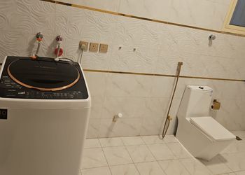 شقة بغرفتين نوم وصالة 