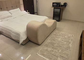 استديو بسرير ماستر