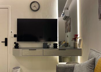 استديو بسرير ماستر وجلسة جانبية 