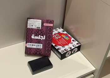 شقة بصالة أنيقة ودخول ذاتي