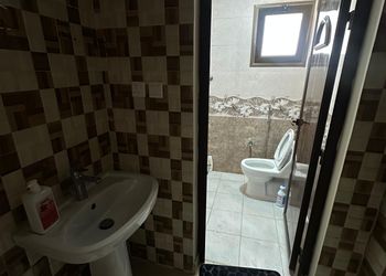 شقة بصالة وغرفة نوم