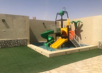 منتجع فندقي بألعاب أطفال