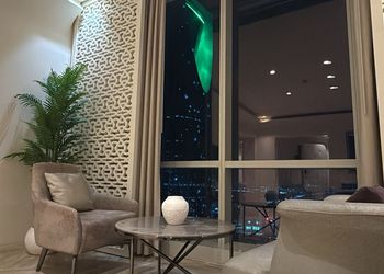 شقة بثلاث غرف و إطلالة ممبزة 