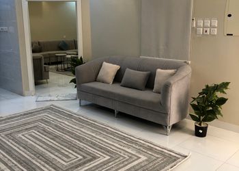 استراحة بمسبح بألعاب مائيه 