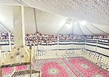 مزرعة بمناظر خلابة وجلسة خارجية 