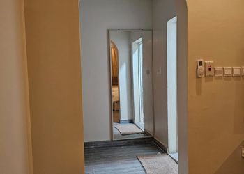 غرفة بأجواء دافئة ومريحة 