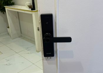 استديو بسرير ماستر