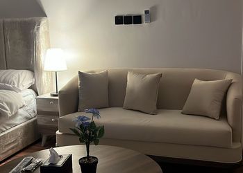 استديو بدخول ذاتي وتصميم هادئ 
