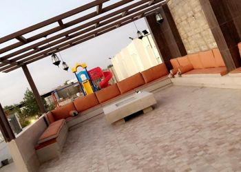 استراحة بركن شواء ( مسبح مفرغ)