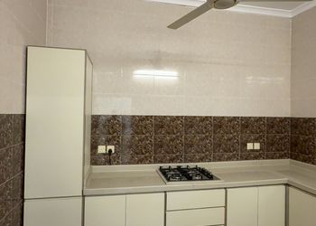 استراحة بمجالس واسعة وفناء خارجي