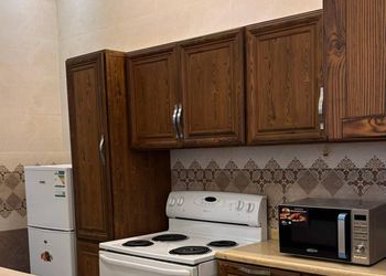 شقة بغرفة جلوس وغرفتين نوم 