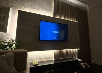 استديو بسرير ماستر 