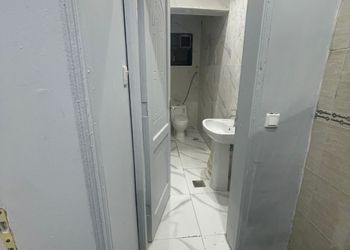شقة بغرفتين نوم وصالة 