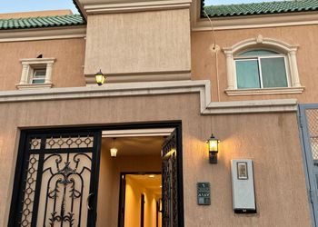 استديو بموقع مميز بدخول ذاتي