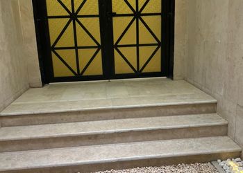 استديو بأثاث مريح وبسيط 