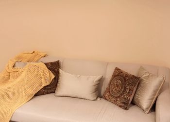 استديو بسرير ماستر وجلسة جانبية