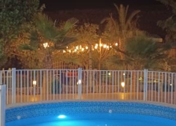 استراحة باطلالة على الجبل ومسبح 