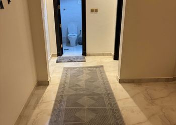 شقة بدخول ذاتي وتصميم هادئ 