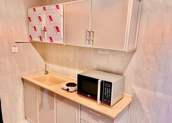 استديو بسرير ماستر وجلسة جانبية 