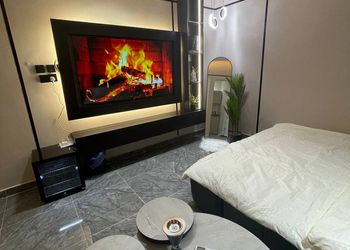استديو بسرير ماستر وجلسة جانبية