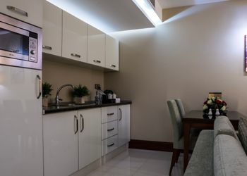 شقة بغرفتين نوم وصالة 