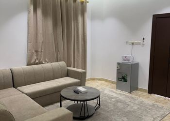 استديو بسرير ماستر وجلسة جانبية 