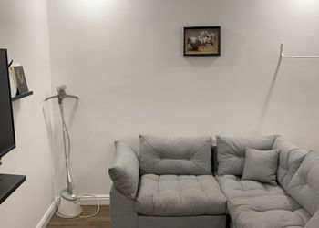 استديو بسرير ماستر وجلسة جانبية 