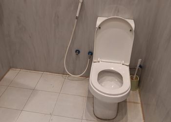 شاليه بمجلس  مطلة على مسبح 