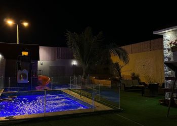 شاليه بمسبح وألعاب مائية
